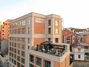 Radisson Serviced Apartments Antananarivo City Centre
