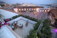 Sophia Hotel Hotels near Lineal de Crespo Park