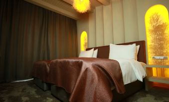 Snowdora Hotel - Housity
