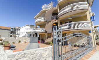 Apartments Ana