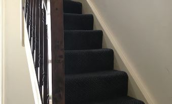 Gosfield House Hotel - Housity