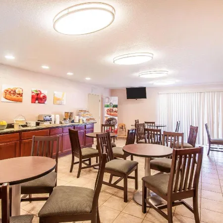 Quality Inn & Suites Vancouver - Hazel Dell