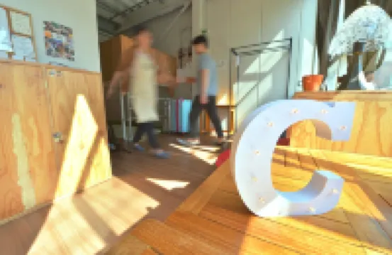 奇魯魯咖啡廳&青年旅館