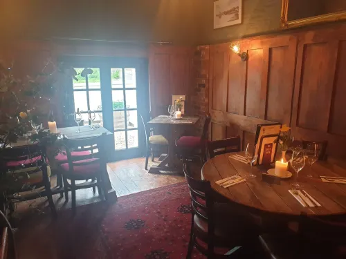 The Bulls Head - bar