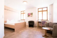 Hôtellerie du Couvent Oberbronn Hotel dekat Source de la Liese
