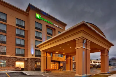 Holiday Inn Express & Suites KINGSTON CENTRAL by IHG Hotels near K-Rock Centre