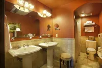San Luis Creek Lodge