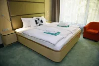 Portobello Wellness & Yacht Hotel Esztergom Các khách sạn ở 
