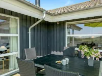 "Chrisse" - 550m from the Sea