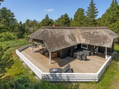 "Lin" - 2.9km from the Sea