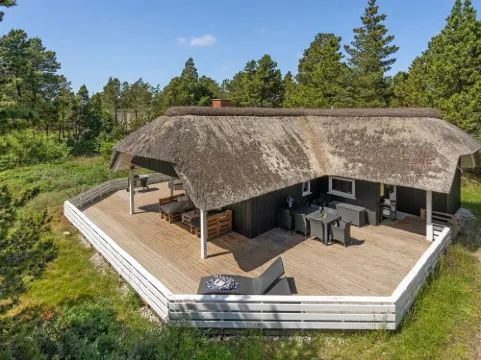 "Lin" - 2.9km from the Sea