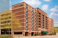 Courtyard Louisville Downtown - Pet friendly