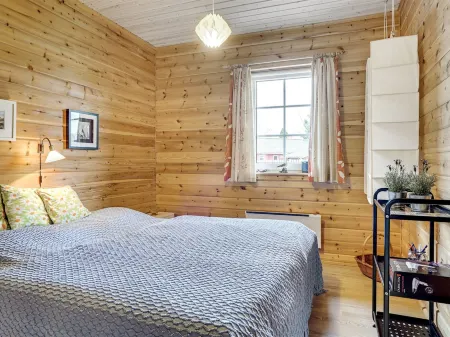 "Goti" - 1km to the Fjord