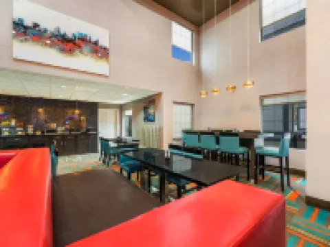 Best Western Bradbury Inn  Suites Hotels in Perry