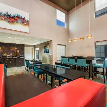 Best Western Bradbury Inn  Suites