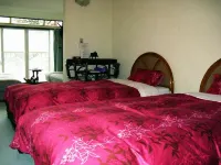 Gab Western Style Japanese Inn Các khách sạn gần Seaside Base ARARI シーサイドベース安良里 グランピング