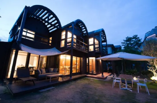 โรงแรมเบร็ธ