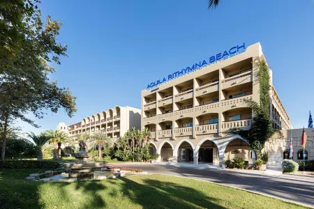 AQUILA RITHYMNA BEACH