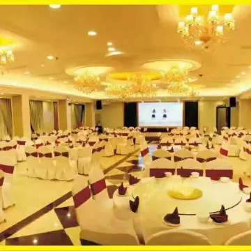 Dazhou Huazhou Hotel (City Center Plaza Dayi Middle School)