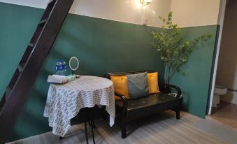 Daqian Xiaojuwu Apartment (Guangzhou Qiyi Road No.1)