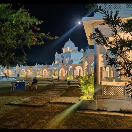 Rajasi Palace