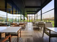 Mövenpick Living Istanbul Camlivadi