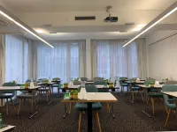 Holiday Inn SALZBURG CITY by IHG Hotels near آيغن