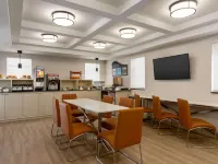 Days Inn by Wyndham Toronto West Mississauga Hotels near Dixie