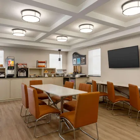 Days Inn by Wyndham Toronto West Mississauga