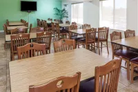 Ramada by Wyndham Oceanside - Gym