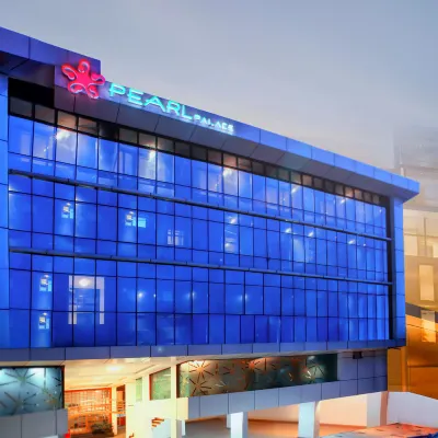 Hotel Pearl Palace Hotels near ارناكولام