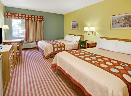 帕薩迪納溫德姆速8飯店