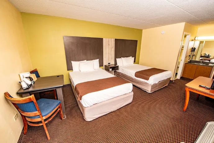 River Place Inn Hotels near LeConte Center at Pigeon Forge