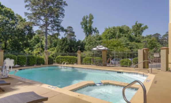 Comfort Suites Columbus State University Area