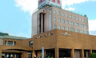 Yuzawa Royal Hotel - Housity