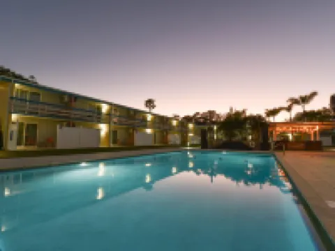 โรงแรมโกลเด้นโฮสท์รีสอร์ท - Sarasota โรงแรมในซาราโซตา