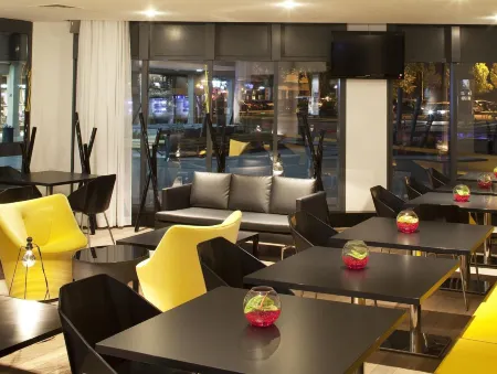 Enzo Hotels Thionville by Kyriad Direct Отели в г. Одэн-ле-Тиш