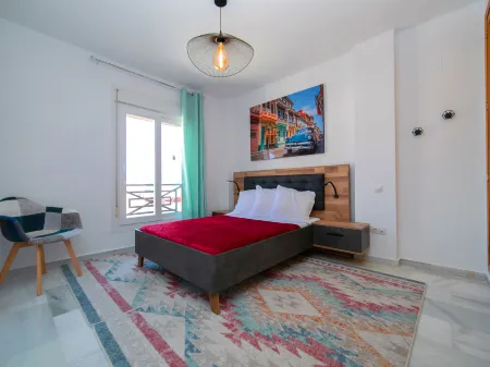 Calpe Bay 04 Отели рядом с достопримечательностью «Observatori d'aus de Les Salines»