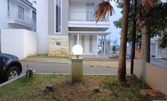 Villa Madina Keluarga  (Full AC) Dekat Jtp 3