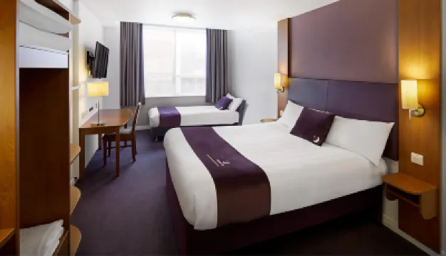 Premier Inn London Greenwich Hotels near New Cross Gate Tube Station