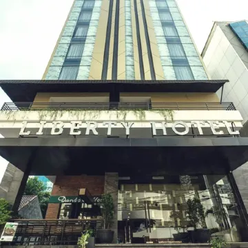 Liberty Hotel Thamrin Jakarta Отели рядом с достопримечательностью «Торговый центр Thamrin City»