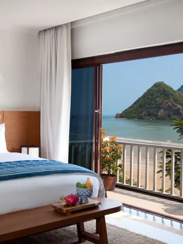 ห้องดีลักซ์เตียงคิงไซส์พร้อมวิวทะเล