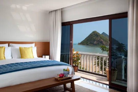 ห้องดีลักซ์เตียงคิงไซส์พร้อมวิวทะเล