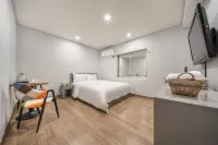 Suwon (Ingyedong) SR Hotel - Phòng Gym