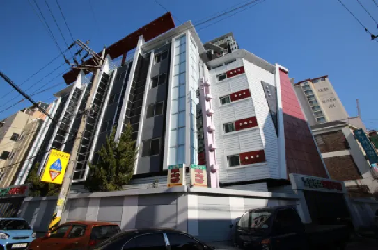 Incheon Noblesse Отели рядом с достопримечательностью «Aebo Kraft Museum»