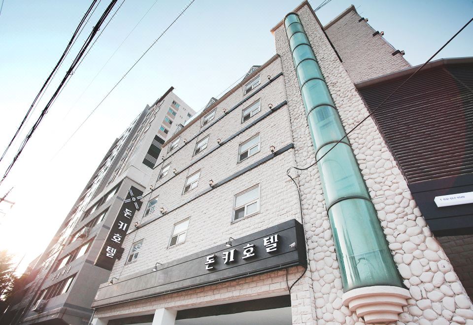 Donkihot Hotel Over view