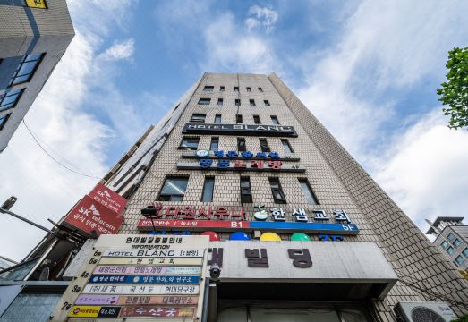 호텔 내부 전경