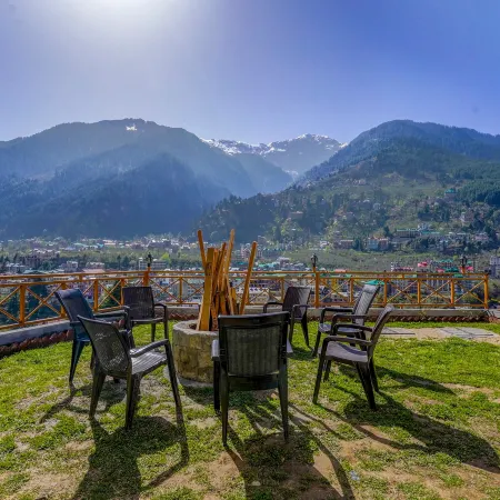 Ashapuri Village Manali - A Luxury Resort & Cottages