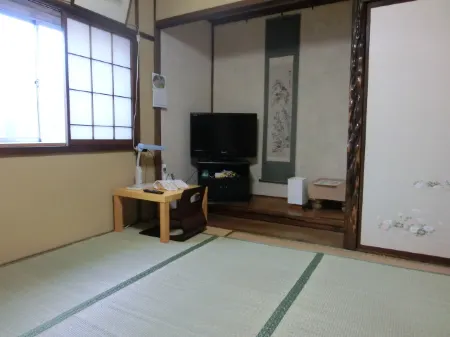 Minshuku New Otani Отели рядом с достопримечательностью «Kononohyosu Shrine»