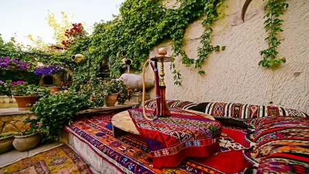 Safran Cave Hotel